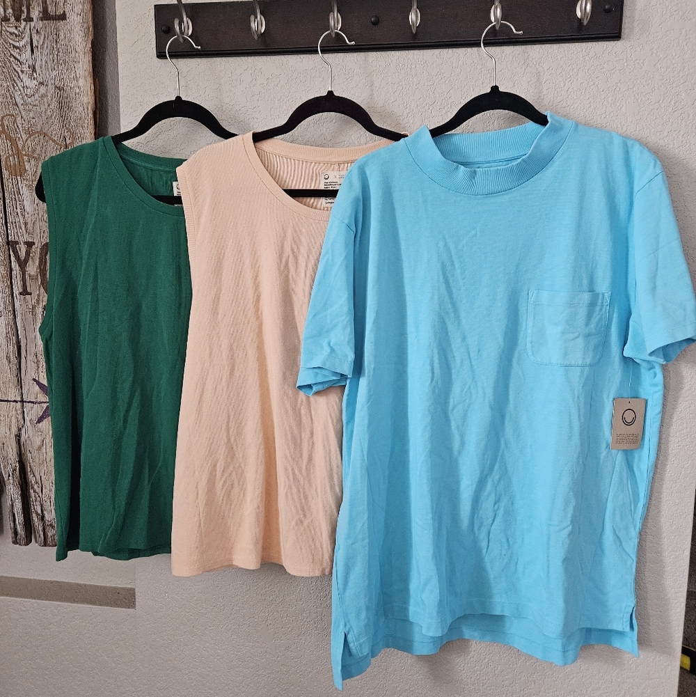 3 For Days Mens XL Shirts